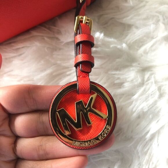 ‎MICHAEL Kors Greenwich Small Flap Crossbody Bag - Picture 7 of 8